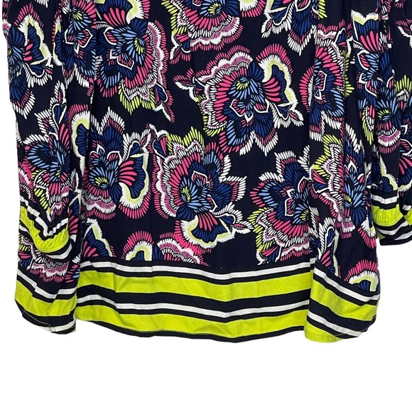 Crown & Ivy Cold Shoulder Top Size Curvy 0X Black Multi Floral Pattern Womens - Picture 3 of 10